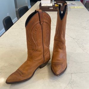 code west brown leather western style boots. Vintage.